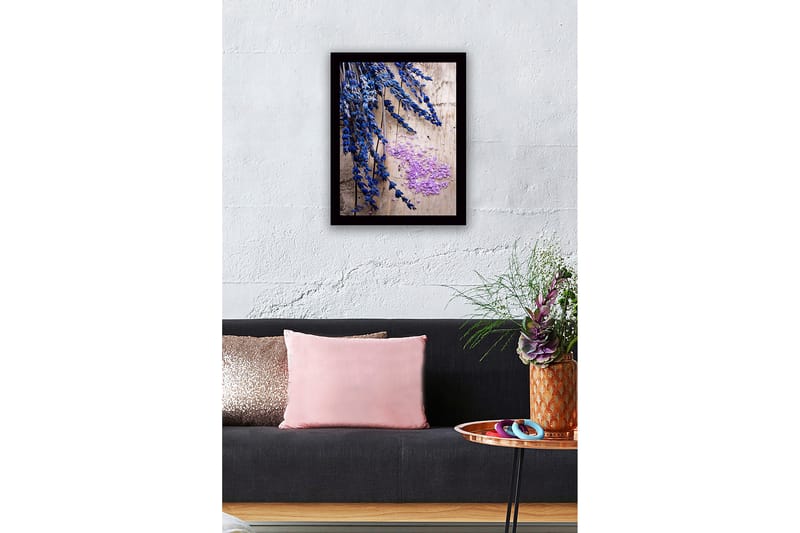 Inramad Canvastavla i trä - 41x56 cm - Blommor av lavendel med rosa saltkristaller - Blå / Lila - Inredning & dekor - Tavlor & konst