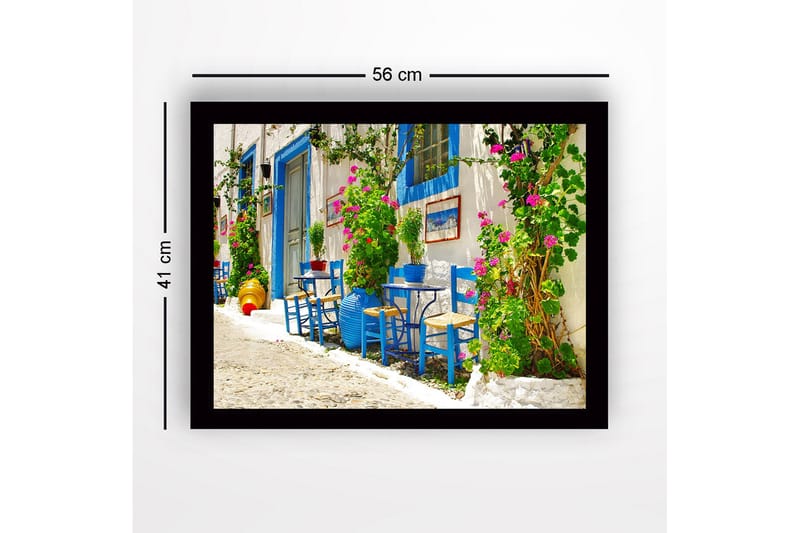 Inramad Canvastavla i trä - 41x56 cm - Färgglad uteservering med blå stolar och blommande växter - Blå / Grön / Rosa - Inredning & dekor - Tavlor & konst