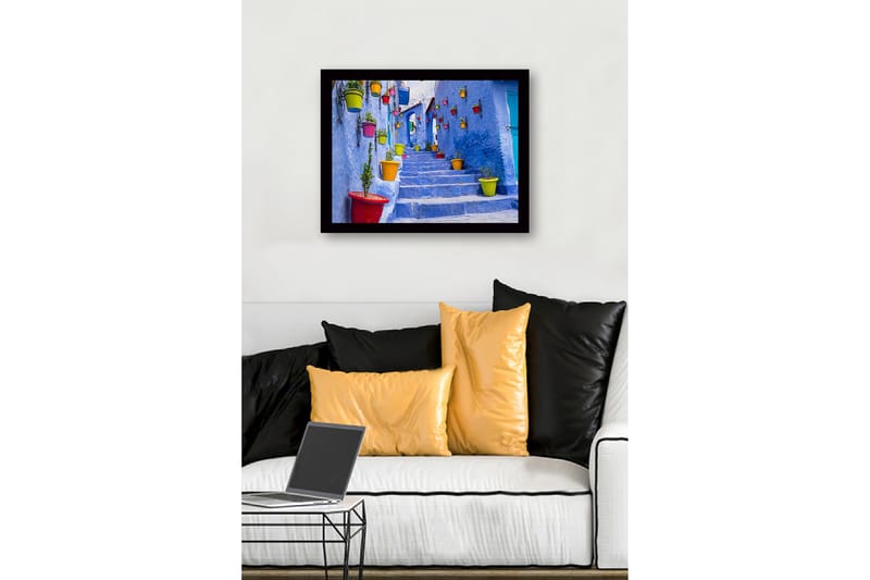 Inramad Canvastavla i trä - 41x56 cm - Färgglada krukor på en blå trappa i en pittoresk gränd - Blå / Gul / Röd - Inredning & dekor - Tavlor & konst