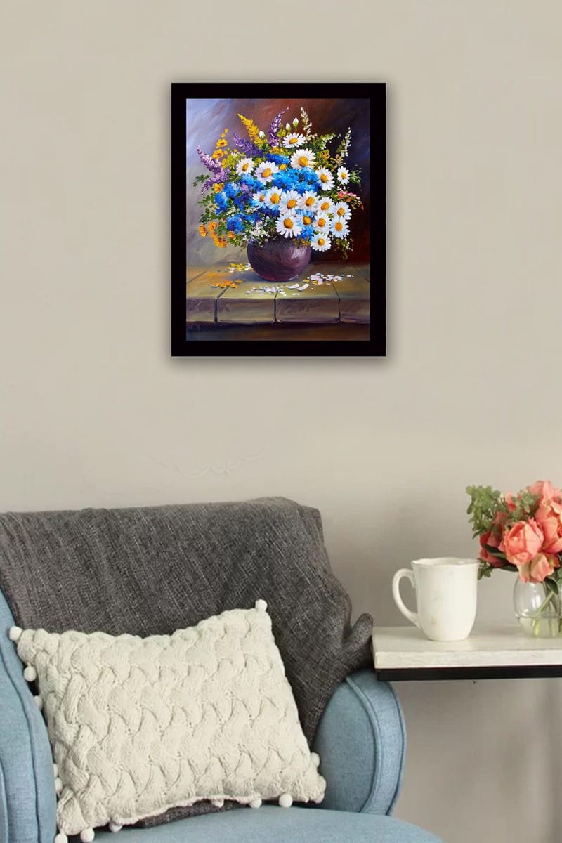 Inramad Canvastavla i trä - 41x56 cm - Färgrik bukett av blommor i en vas - Blå / Vit / Gul - Inredning & dekor - Tavlor & konst