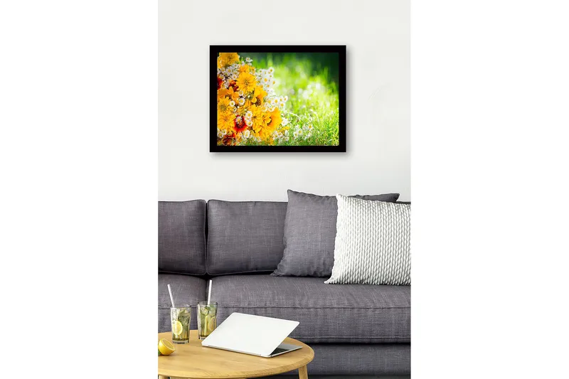 Inramad Canvastavla i trä - 41x56 cm - Färgrik bukett av blommor i gult och vitt - Gult / Vitt - Inredning & dekor - Tavlor & konst