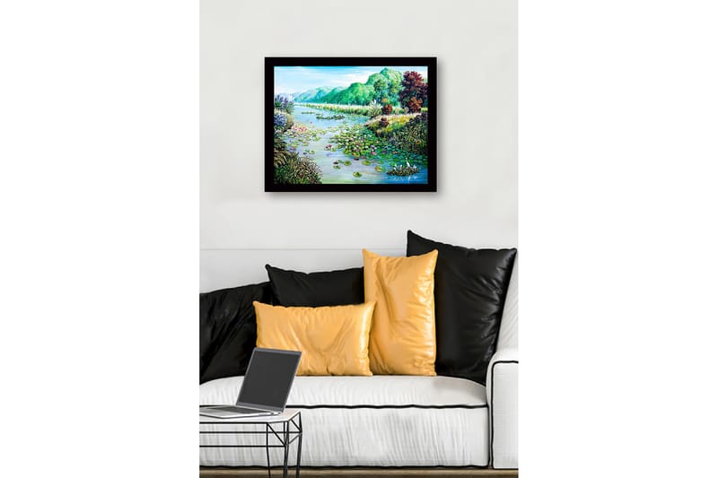 Inramad Canvastavla i trä - 41x56 cm - Fridfull sjölandskap med näckrosor och omgivande grönska - Grön / Blå / Rosa - Inredning & dekor - Tavlor & konst