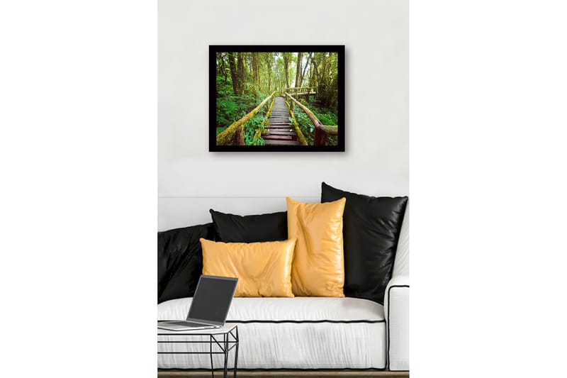 Inramad Canvastavla i trä - 41x56 cm - Grönskande skogsstig med träbroar - Grön / Brun / Gulgrön - Inredning & dekor - Tavlor & konst