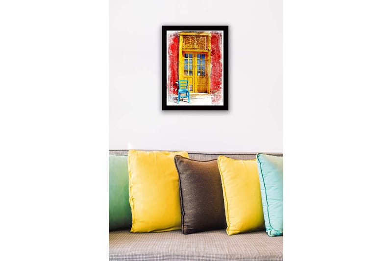 Inramad Canvastavla i trä - 41x56 cm - Gyllene dörr med en blå stol framför på en röd vägg - Gult / Blått / Rött - Inredning & dekor - Tavlor & konst