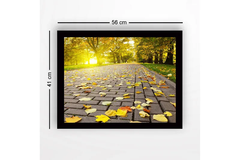 Inramad Canvastavla i trä - 41x56 cm - Gyllene höstlöv på en stenlagd väg - Gult / Orange / Brunt - Inredning & dekor - Tavlor & konst