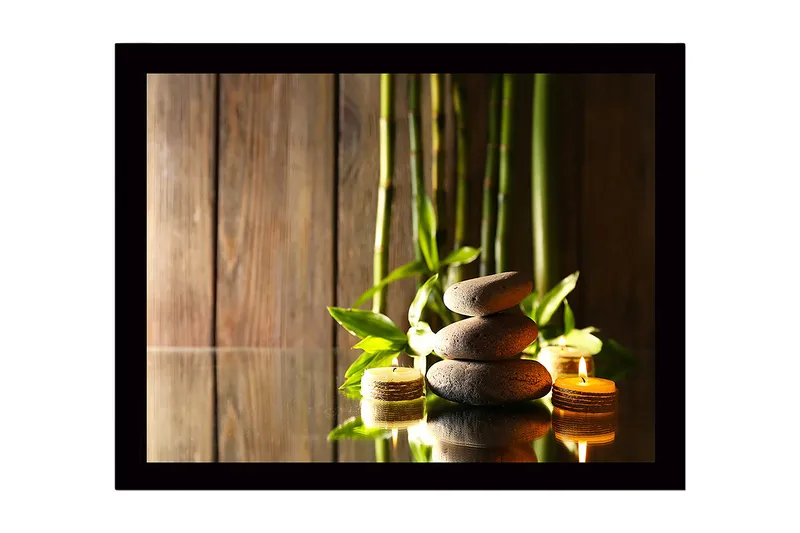 Inramad Canvastavla i trä - 41x56 cm - Harmonisk sammansättning av stenar och bambu med ljuslyktor, Grå / Grön / Beige