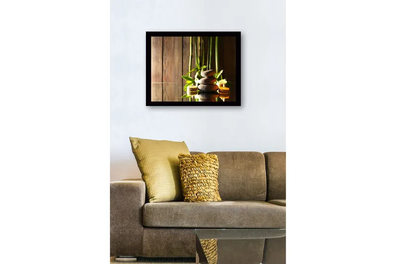 Inramad Canvastavla i trä - 41x56 cm - Harmonisk sammansättning av stenar och bambu med ljuslyktor - Grå / Grön / Beige - Inredning & dekor - Tavlor & konst