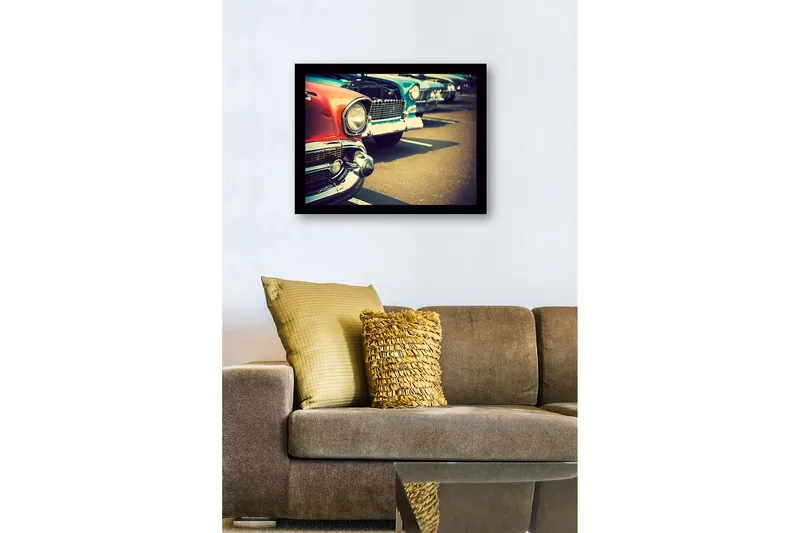 Inramad Canvastavla i trä - 41x56 cm - Klassiska bilar i rad med fokus på en röd bil i förgrunden - Röd / Blå / Silver - Inredning & dekor - Tavlor & konst