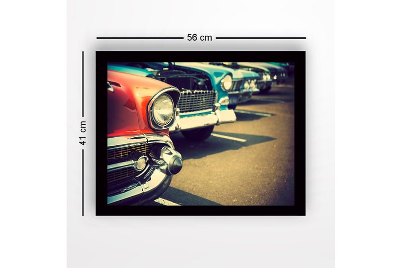 Inramad Canvastavla i trä - 41x56 cm - Klassiska bilar i rad med fokus på en röd bil i förgrunden - Röd / Blå / Silver - Inredning & dekor - Tavlor & konst