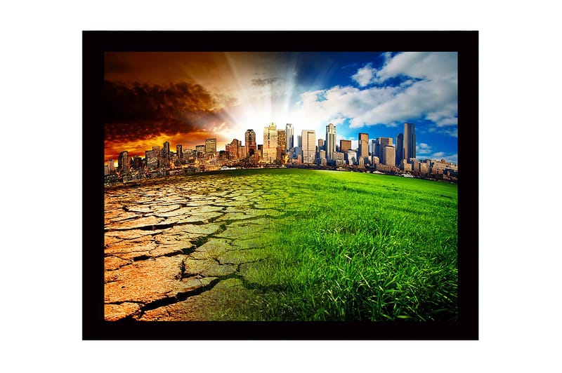 Inramad Canvastavla i trä - 41x56 cm - Kontrast mellan en uttorkad jord och en grönskande stadsmiljö, Grön / Brun / Orange