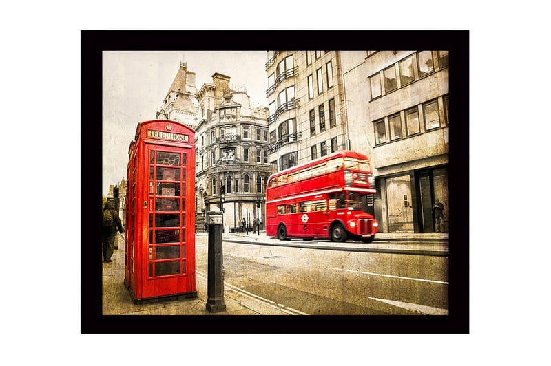 Inramad Canvastavla i trä - 41x56 cm - Röd telefonkiosk i en stadsmiljö med en dubbeldeckarbuss i rörelse - Röd / Grå / Beige - Inredning & dekor - Tavlor & konst