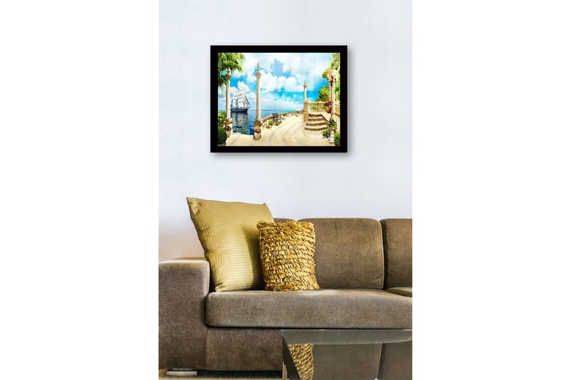 Inramad Canvastavla i trä - 41x56 cm - Segelbåt i en idyllisk hamn med pelare och grönskande omgivning - Blå / Grön / Beige - Inredning & dekor - Tavlor & konst