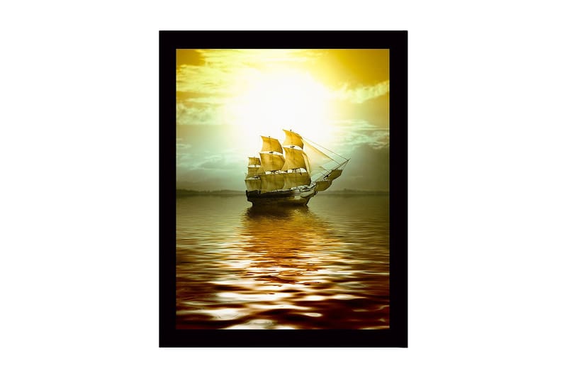 Inramad Canvastavla i trä - 41x56 cm - Segelbåt som glider fram över spegelblanka vattenytor i solnedgångens ljus, Guld / Brunt / Ljusgrön