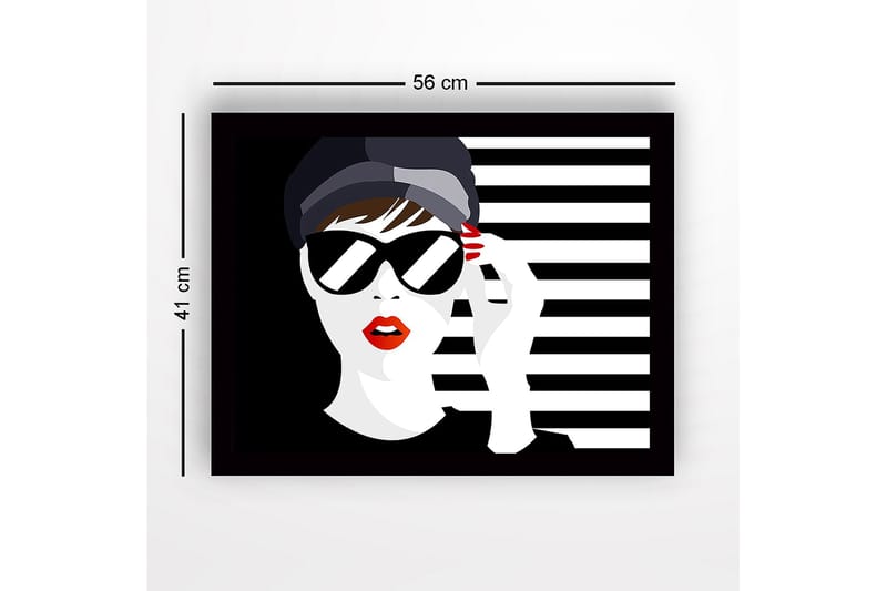 Inramad Canvastavla i trä - 41x56 cm - Stiliserad kvinna med solglasögon och röd läppstift - Svart / Vit / Röd - Inredning & dekor - Tavlor & konst