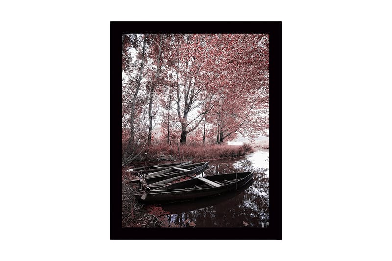 Inramad Canvastavla i trä - 41x56 cm - Stillhet vid en spegelblanka sjö med båtar och höstfärger - Röd / Svart / Grå - Inredning & dekor - Tavlor & konst