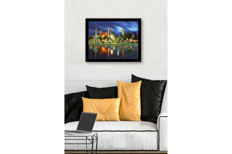 Inramad Canvastavla i trä - 41x56 cm - Storslagen moské med upplysta minareter vid en spegelblanka sjö - Orange / Grön / Blå - Inredning & dekor - Tavlor & konst