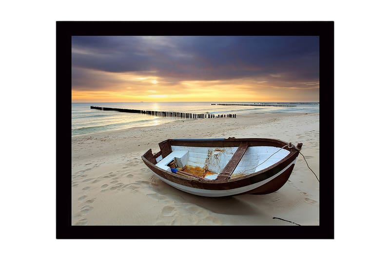 Inramad Canvastavla i trä - 41x56 cm - Strand med en gammal båt i solnedgångens ljus - Blå / Orange / Vit - Inredning & dekor - Tavlor & konst