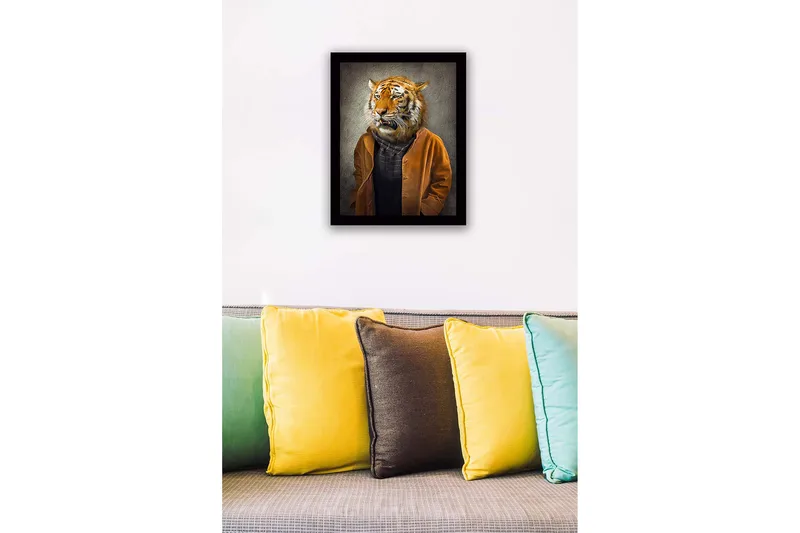 Inramad Canvastavla i trä - 41x56 cm - Tigerhuvud på en mänsklig kropp klädd i en brun jacka - Orange / Brun / Svart - Inredning & dekor - Tavlor & konst