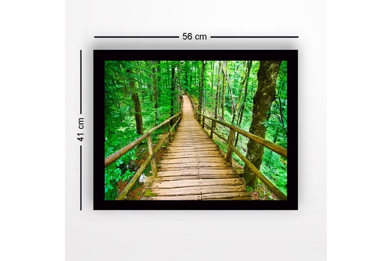 Inramad Canvastavla i trä - 41x56 cm - Träbro som slingrar sig genom en grönskande skog - Grön / Brun - Inredning & dekor - Tavlor & konst