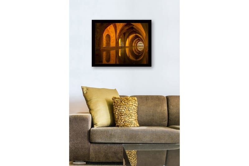 Inramad Canvastavla i trä - 41x56 cm - Vacker arkitektur med reflektioner i en stilla vattenyta - Guld / Orange / Brun - Inredning & dekor - Tavlor & konst