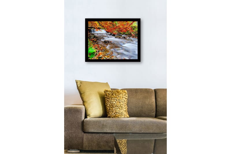 Inramad Canvastavla i trä - 41x56 cm - Vacker bäck med höstfärger och rinnande vatten - Orange / Grön / Brun - Inredning & dekor - Tavlor & konst