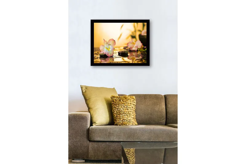 Inramad Canvastavla i trä - 41x56 cm - Vacker blomma med droppar av vatten på stenar - Rosa / Grön / Gul - Inredning & dekor - Tavlor & konst