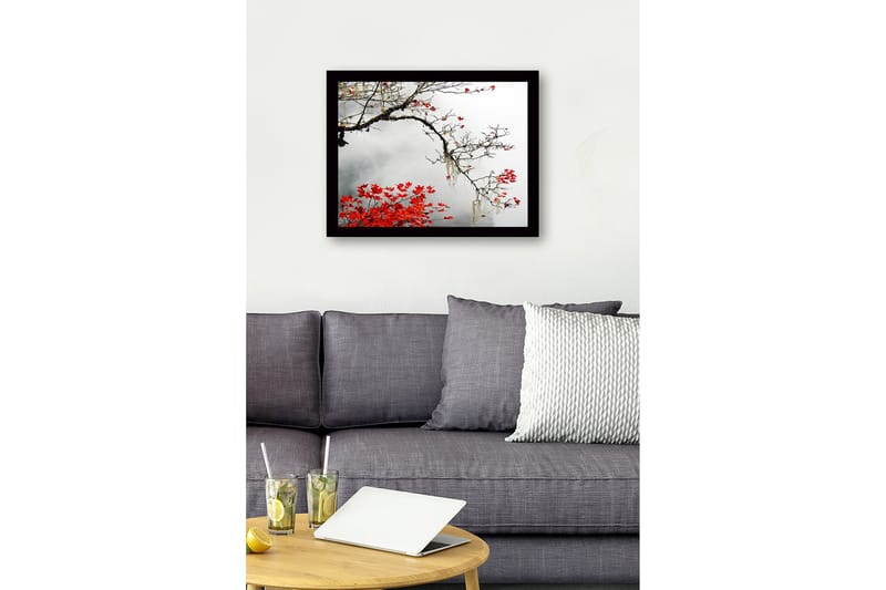 Inramad Canvastavla i trä - 41x56 cm - Vacker gren med röda höstlöv mot en dimmig bakgrund - Röd / Grå / Brun - Inredning & dekor - Tavlor & konst