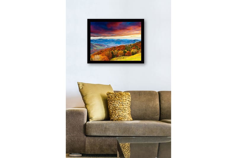 Inramad Canvastavla i trä - 41x56 cm - Vacker höstlandskap med färgglada träd och fjärran berg - Orange / Grön / Blå - Inredning & dekor - Tavlor & konst