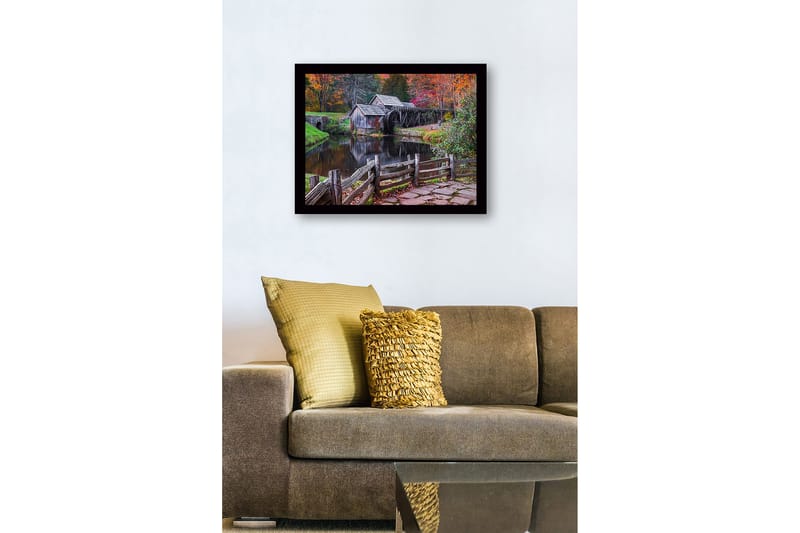 Inramad Canvastavla i trä - 41x56 cm - Vacker kvarn vid en spegelblanka sjö omgiven av höstfärger - Grön / Orange / Brun - Inredning & dekor - Tavlor & konst