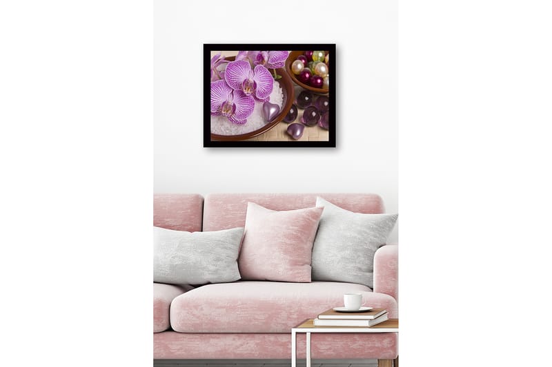 Inramad Canvastavla i trä - 41x56 cm - Vacker samling av orkidéer och dekorationer i skålar - Lila / Vit / Grön - Inredning & dekor - Tavlor & konst