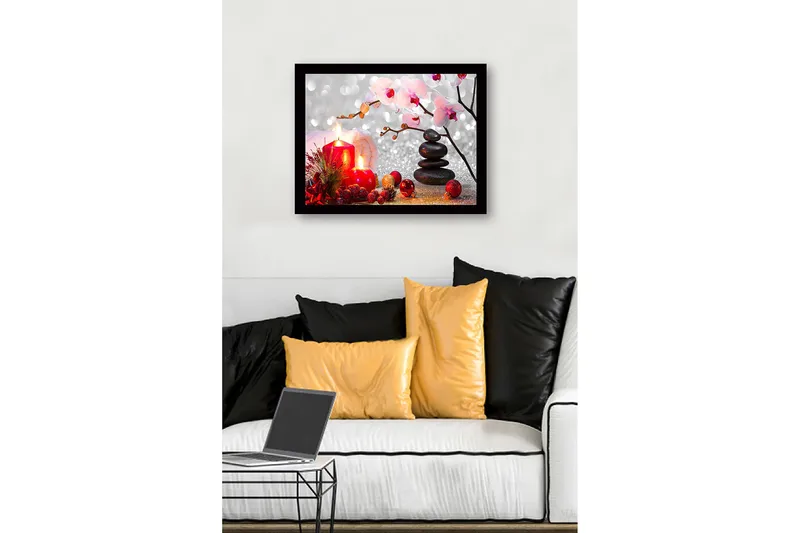 Inramad Canvastavla i trä - 41x56 cm - Vacker stillhet med ljus, blommor och stenar - Röd / Svart / Rosa - Inredning & dekor - Tavlor & konst