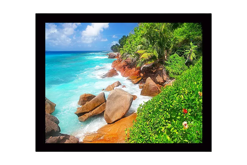 Inramad Canvastavla i trä - 41x56 cm - Vacker strand med klippor och turkost vatten, Turkos / Grön / Beige