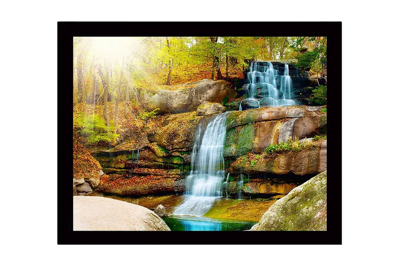 Inramad Canvastavla i trä - 41x56 cm - Vacker vattenfall i en höstlig skogsmiljö, Grön / Orange / Blå
