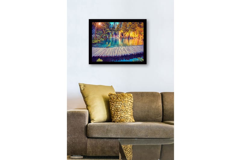 Inramad Canvastavla i tr ä - 41x56 cm - Vacker vattenfall med klart blått vatten omgiven av grönskande träd och växter - Blå / Grön / Orange - Inredning & dekor - Tavlor & konst