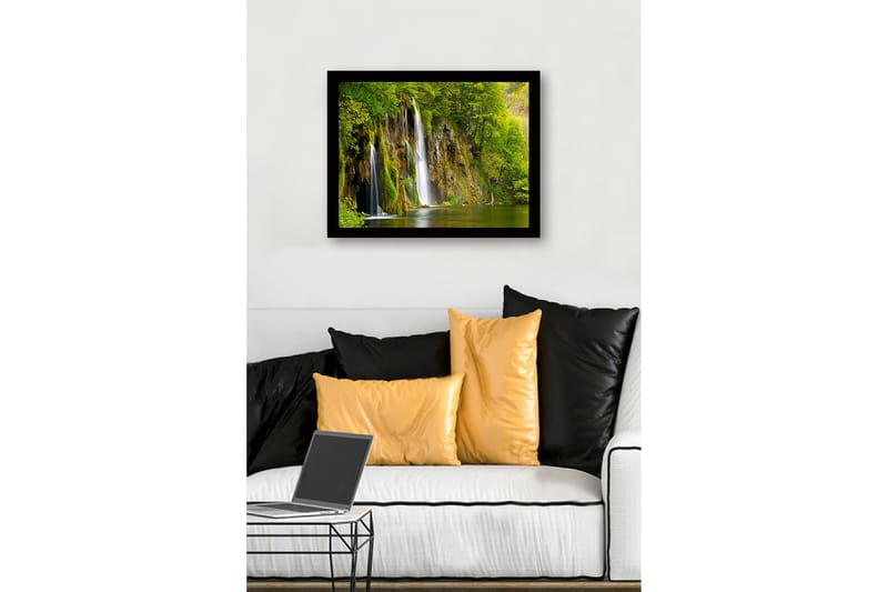 Inramad Canvastavla i trä - 41x56 cm - Vacker vattenfall omgiven av frodig grönska - Grön / Brun / Blå - Inredning & dekor - Tavlor & konst