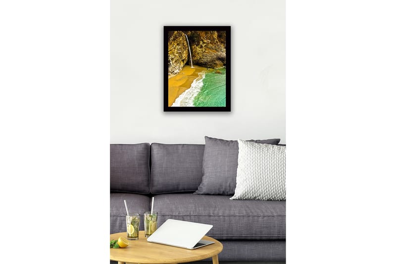 Inramad Canvastavla i trä - 41x56 cm - Vattenfall som rinner ner i en strandvik omgiven av klippor - Guld / Turkos / Grå - Inredning & dekor - Tavlor & konst