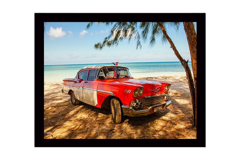 Inramad Canvastavla i trä - 41x56 cm - Vintage bil vid stranden med en tropisk bakgrund - Röd / Grå / Svart - Inredning & dekor - Tavlor & konst