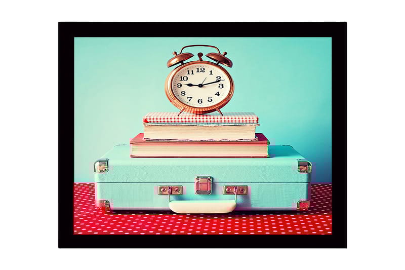 Inramad Canvastavla i trä - 41x56 cm - Vintage klocka på staplade böcker ovanpå en resväska, Turkos / Röd / Vit