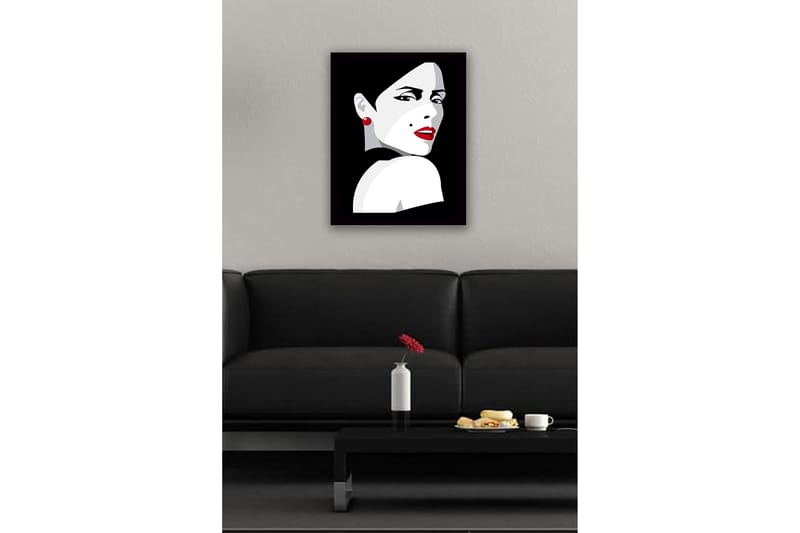 Inramad Canvastavla i trä - 41x56 cm - Porträtt av en kvinna med dramatisk blick och röd läppstift - Röd / Svart / Grå - Inredning & dekor - Tavlor & konst