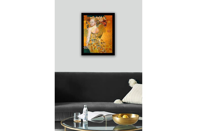 Inramad Canvastavla i trä - 41x56 cm - Porträtt av en kvinna med en gyllene klänning och detaljerade mönster - Guld / Beige / Grön - Inredning & dekor - Tavlor & konst