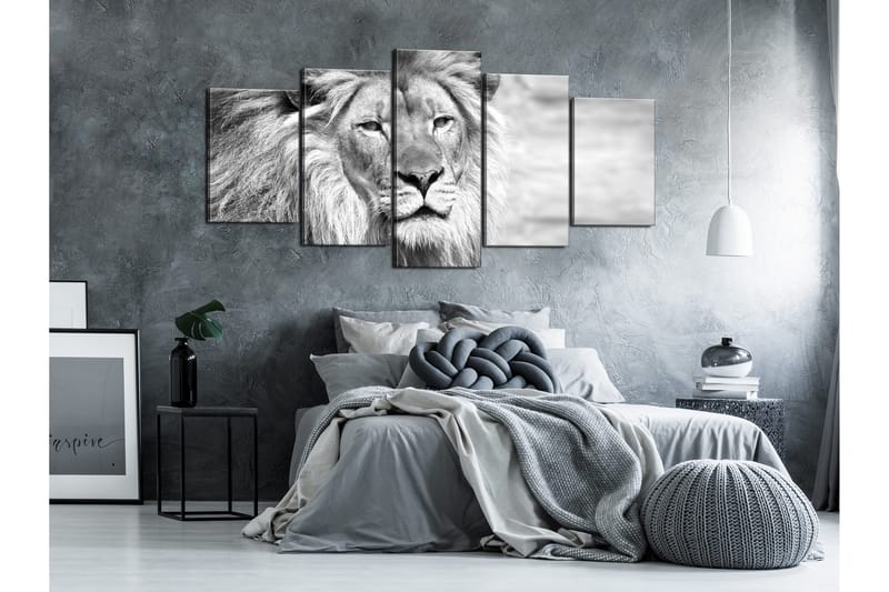 Tavla The King Of Beasts 5 Parts Wide B&W 100x50 - Artgeist sp. z o. o. - Inredning & dekor - Tavlor & konst - Canvastavla
