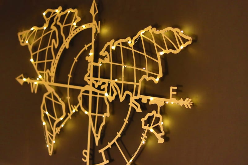 Decorative Metal Wall Accessory 65x95 - Guld - Inredning & dekor - Väggdekor - Skyltar - Plåtskylt