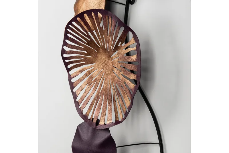 Astrid 2 Väggdekor - Lila/Guld - Inredning & dekor - Väggdekor - Skyltar - Plåtskylt