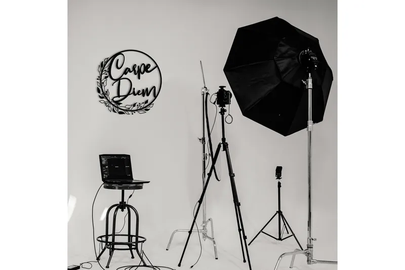 Carpe Diem Väggdekor - Svart - Inredning & dekor - Väggdekor - Skyltar - Plåtskylt