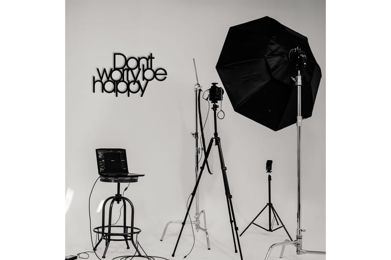 Don't Worry Be Happy Väggdekor - Svart - Inredning & dekor - Väggdekor - Skyltar - Plåtskylt