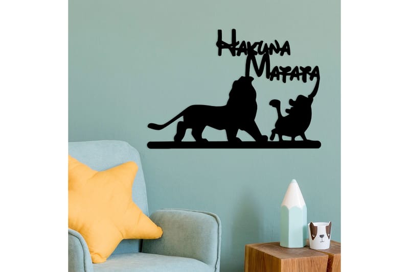 Hakuna Matata Lion And Piggy Väggdekor - Svart - Inredning & dekor - Väggdekor - Skyltar - Plåtskylt