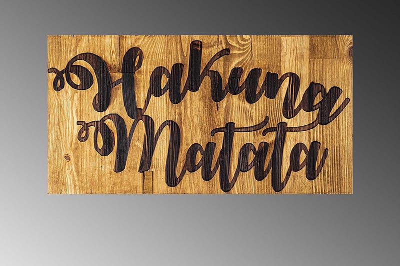 Hakuna Matata Motto Väggdekor - Svart/Valnöt - Inredning & dekor - Väggdekor - Skyltar - Plåtskylt
