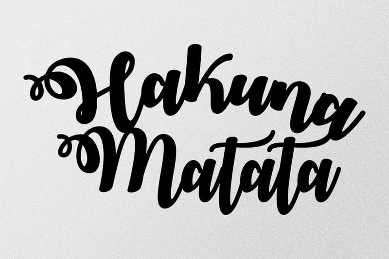 Hakuna Matata Väggdekor - Svart - Inredning & dekor - Väggdekor - Skyltar - Plåtskylt
