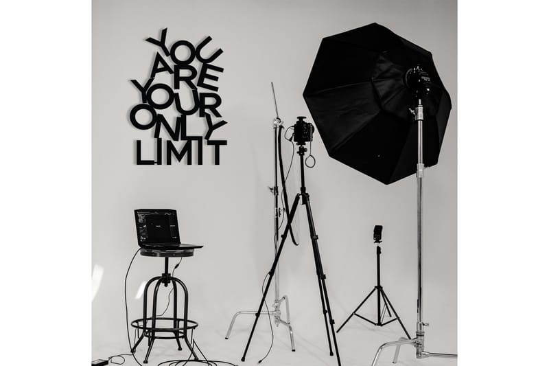 Limit Väggdekor - Svart - Inredning & dekor - Väggdekor - Skyltar - Plåtskylt