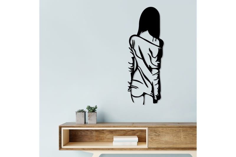 Woman With Loose Dress Väggdekor - Svart - Inredning & dekor - Väggdekor - Skyltar - Plåtskylt